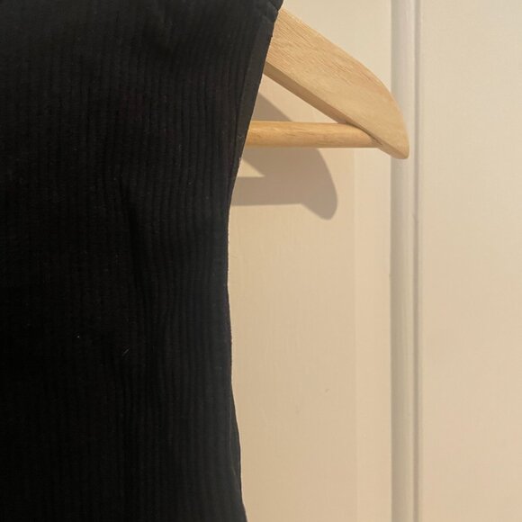 Take The Plunge V-Neck Crop Top - Picture 5 of 5